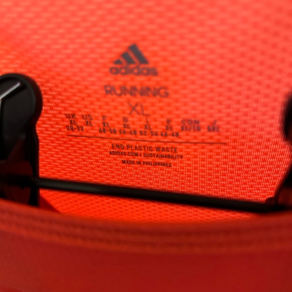 New Boston marathon Adidas tank - Picture 6 of 6